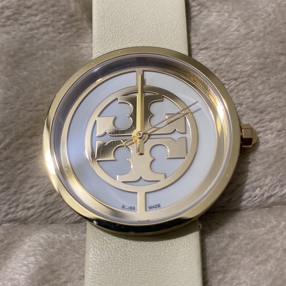 Tory Burch Reva Watch - Picture 3 of 5